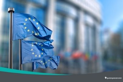 banderas de la Unión Europea ondeando imagen pequeña