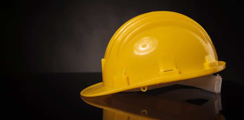 Casco amarillo obra 2