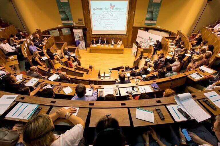 asistentes en auditorio